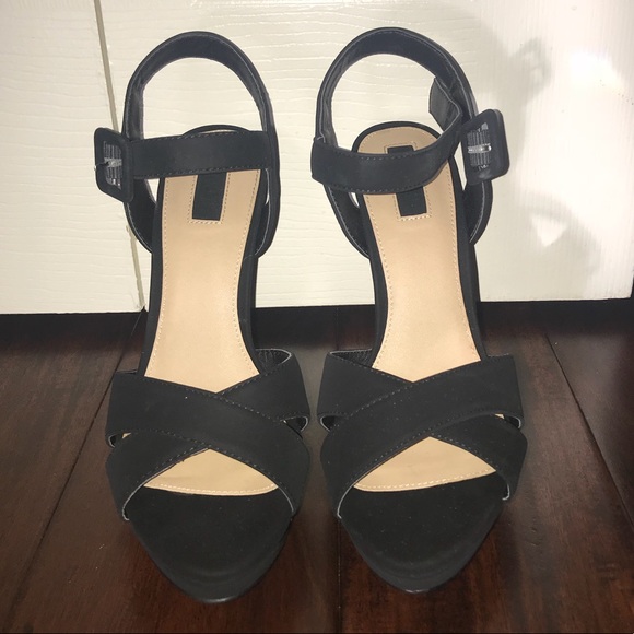 Forever 21 Black Heels - Picture 1 of 3